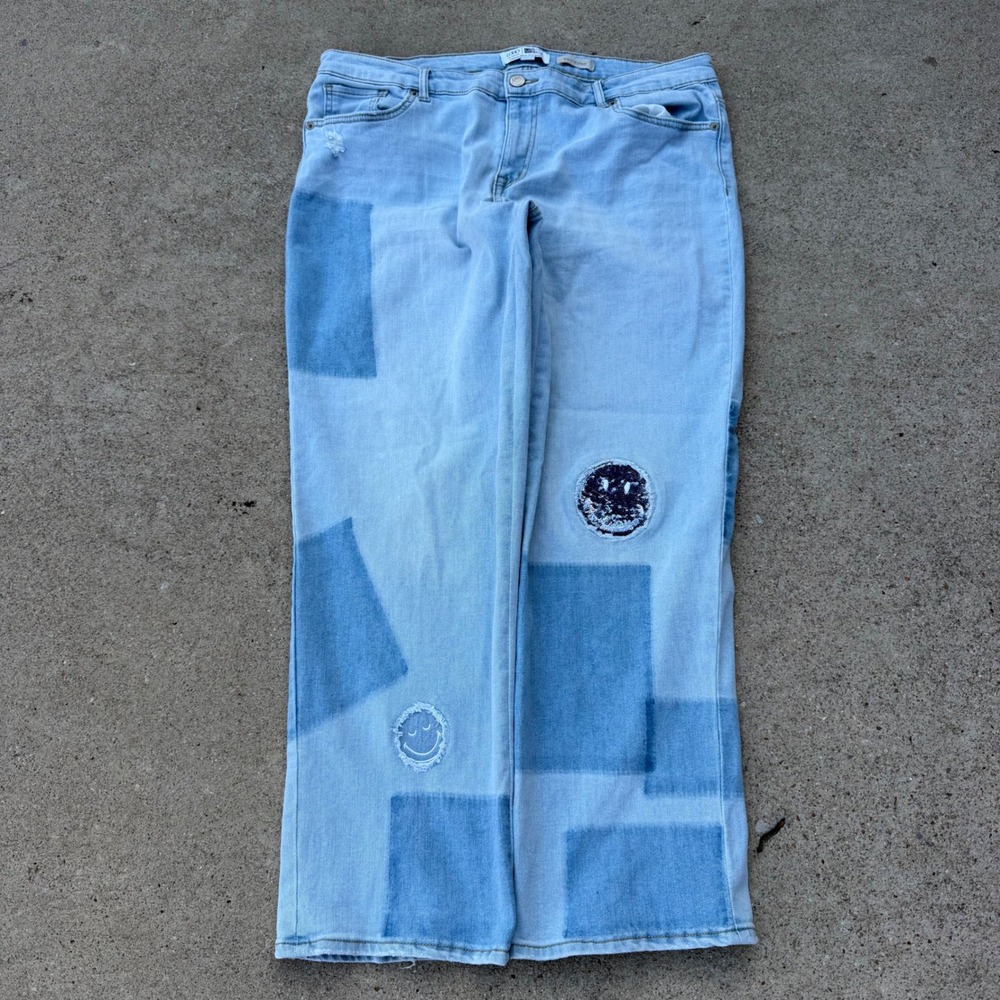 LOGO Lori Goldstein | Smiley World Patchwork Boyfriend Jeans Light Wash 16 Denim